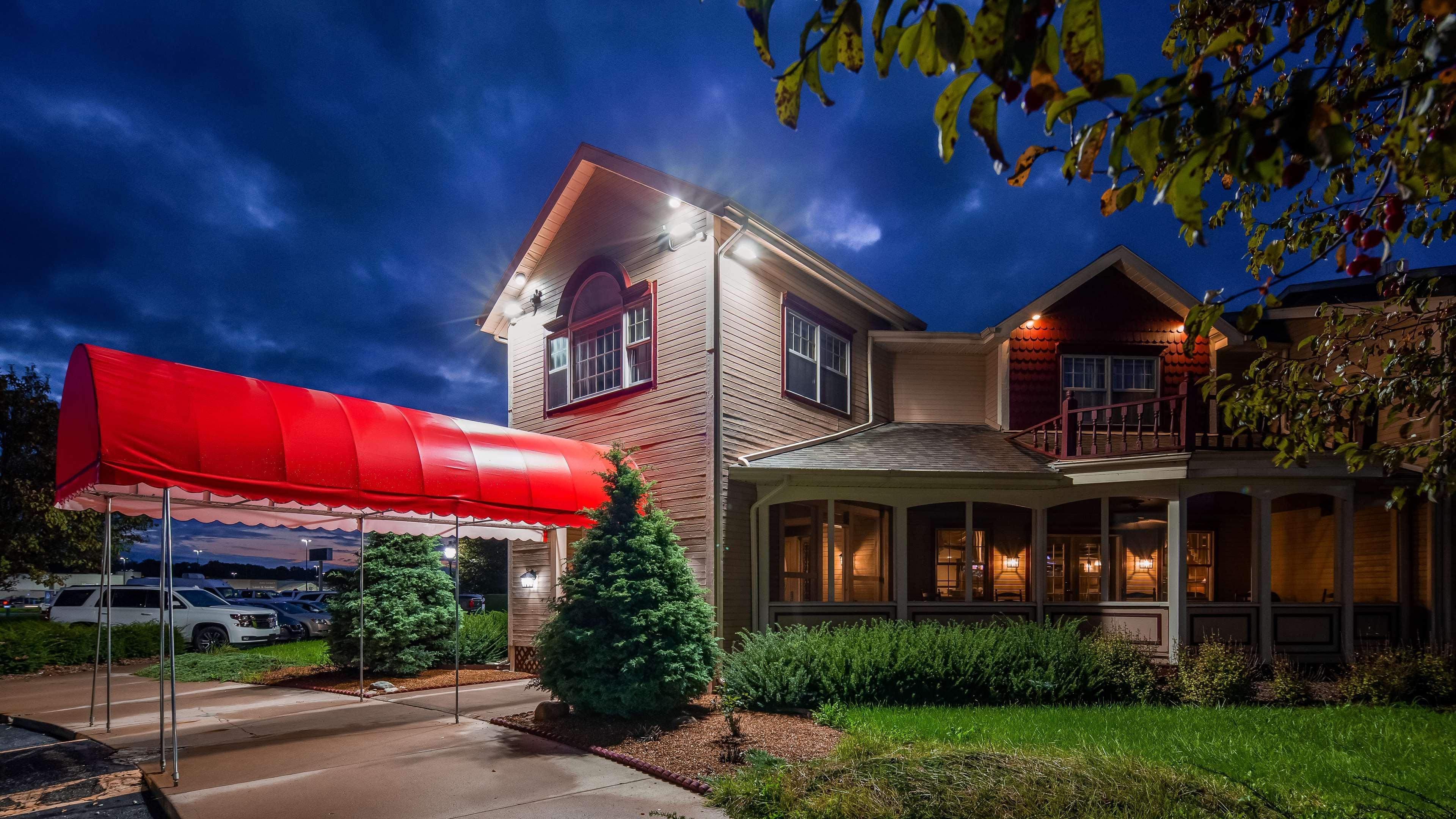 Surestay Plus Hotel By Best Western Обърн Екстериор снимка